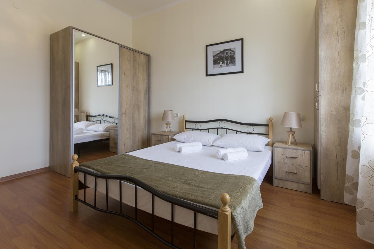 Umba Apartment N1 - 2 Bedrooms Ереван Екстериор снимка