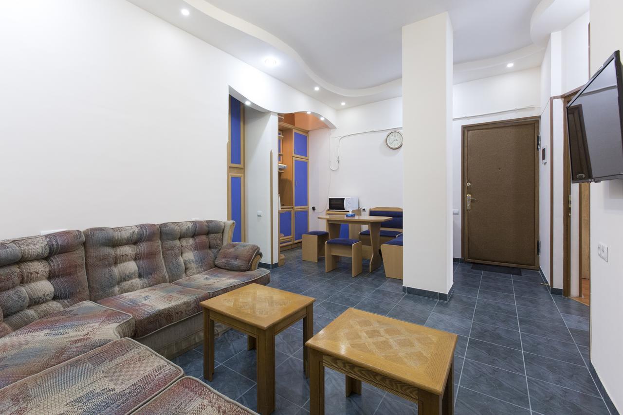 Umba Apartment N1 - 2 Bedrooms Ереван Екстериор снимка